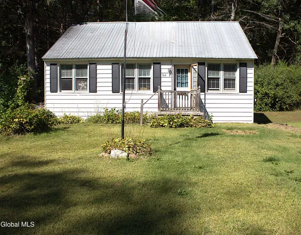 $130,000 | 364 Steele Ave Extension, Gloversville, NY 12078