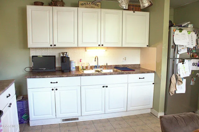 $130,000 | 364 Steele Ave Extension, Gloversville, NY 12078