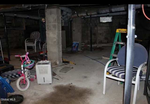 $130,000 | 364 Steele Ave Extension, Gloversville, NY 12078