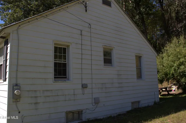 $130,000 | 364 Steele Ave Extension, Gloversville, NY 12078