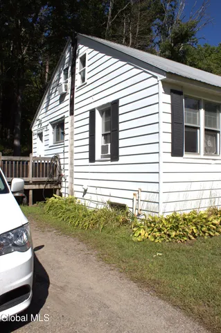 $130,000 | 364 Steele Ave Extension, Gloversville, NY 12078