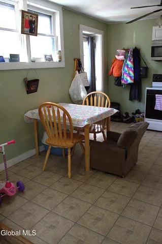 $130,000 | 364 Steele Ave Extension, Gloversville, NY 12078