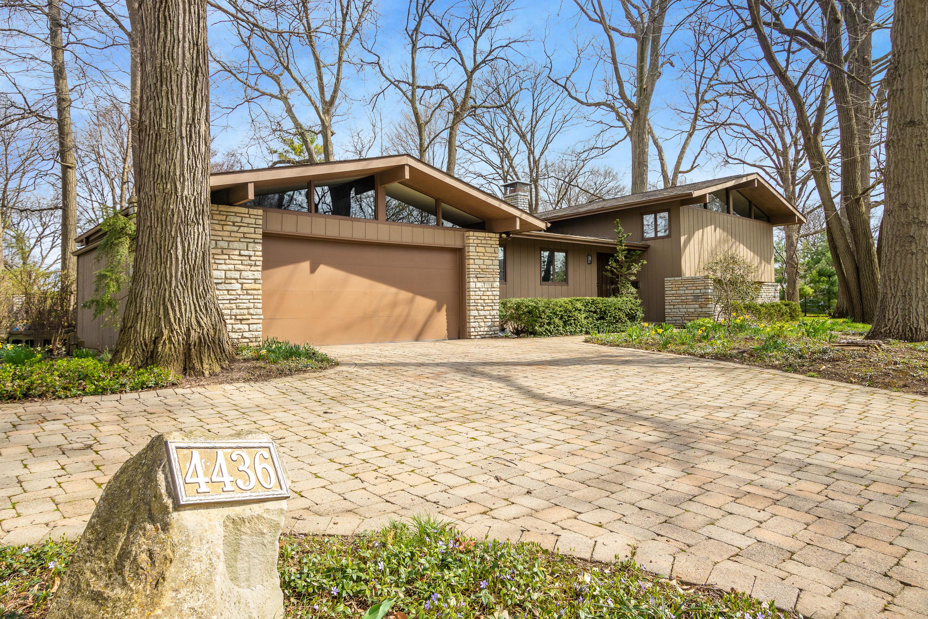 4436 Castleton Road West Columbus, OH 43220 - Photo 1 of 27 Gallery Image 1