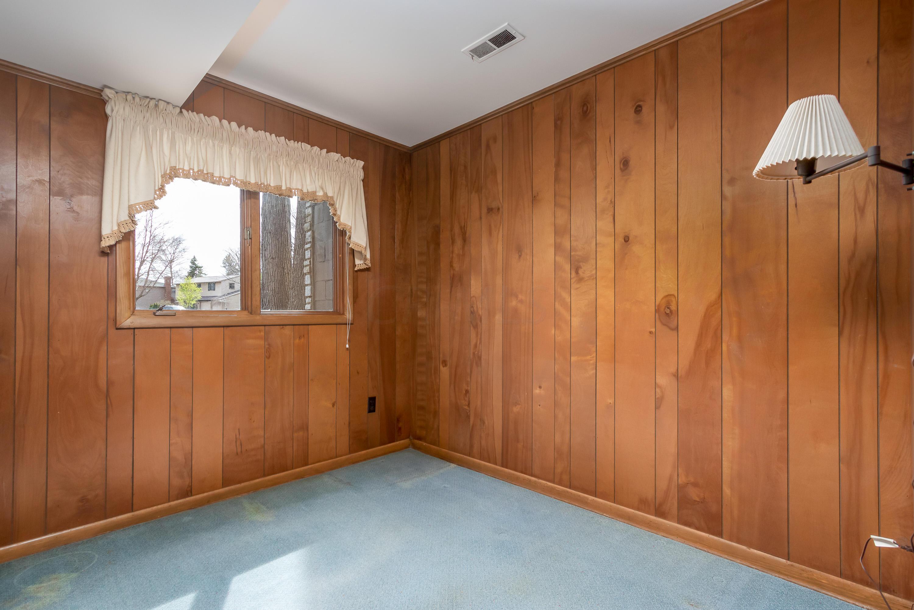 4436 Castleton Road West Columbus, OH 43220 - Photo 21 of 27 Gallery Image 21