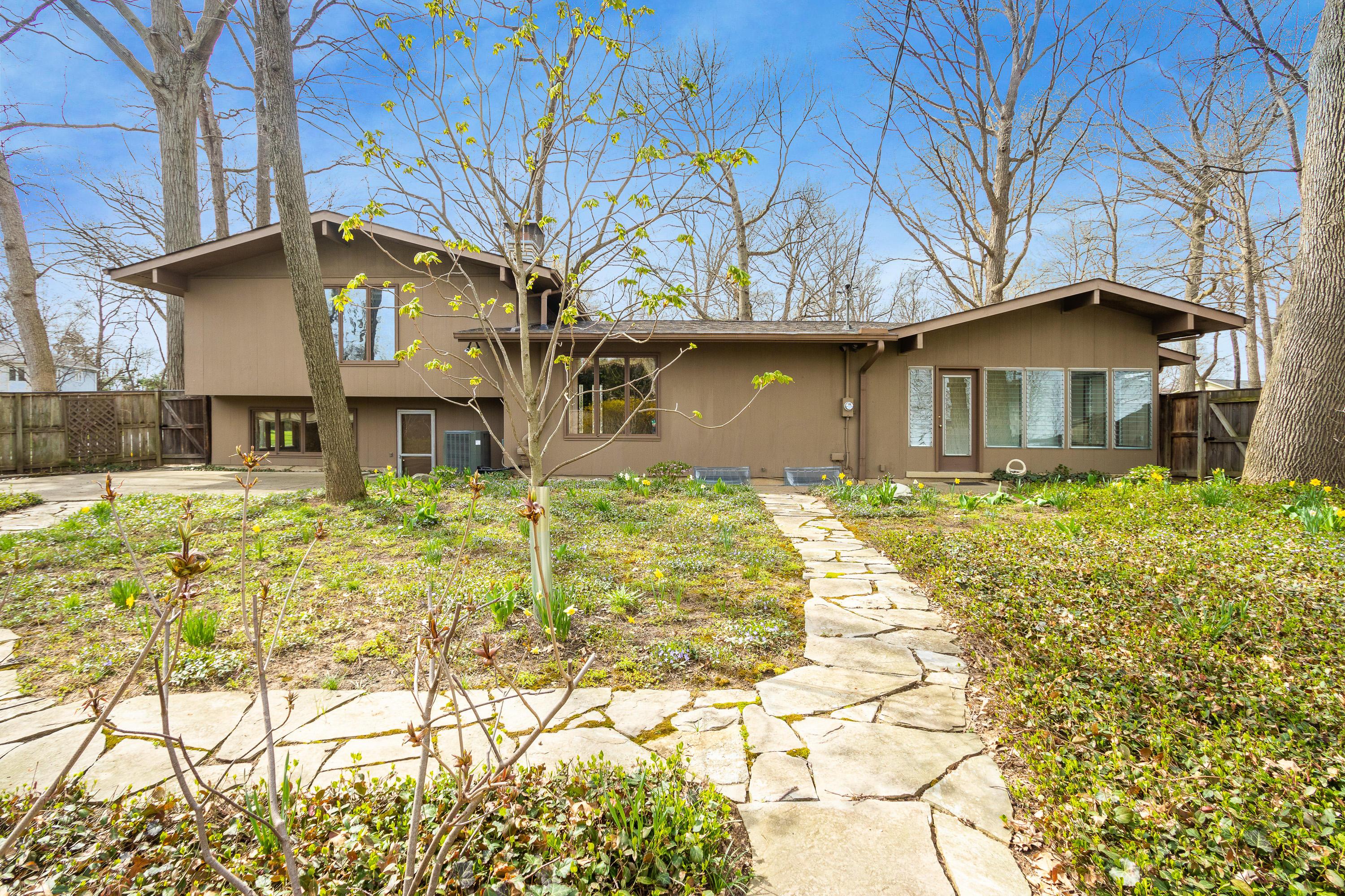 4436 Castleton Road West Columbus, OH 43220 - Photo 26 of 27 Gallery Image 26