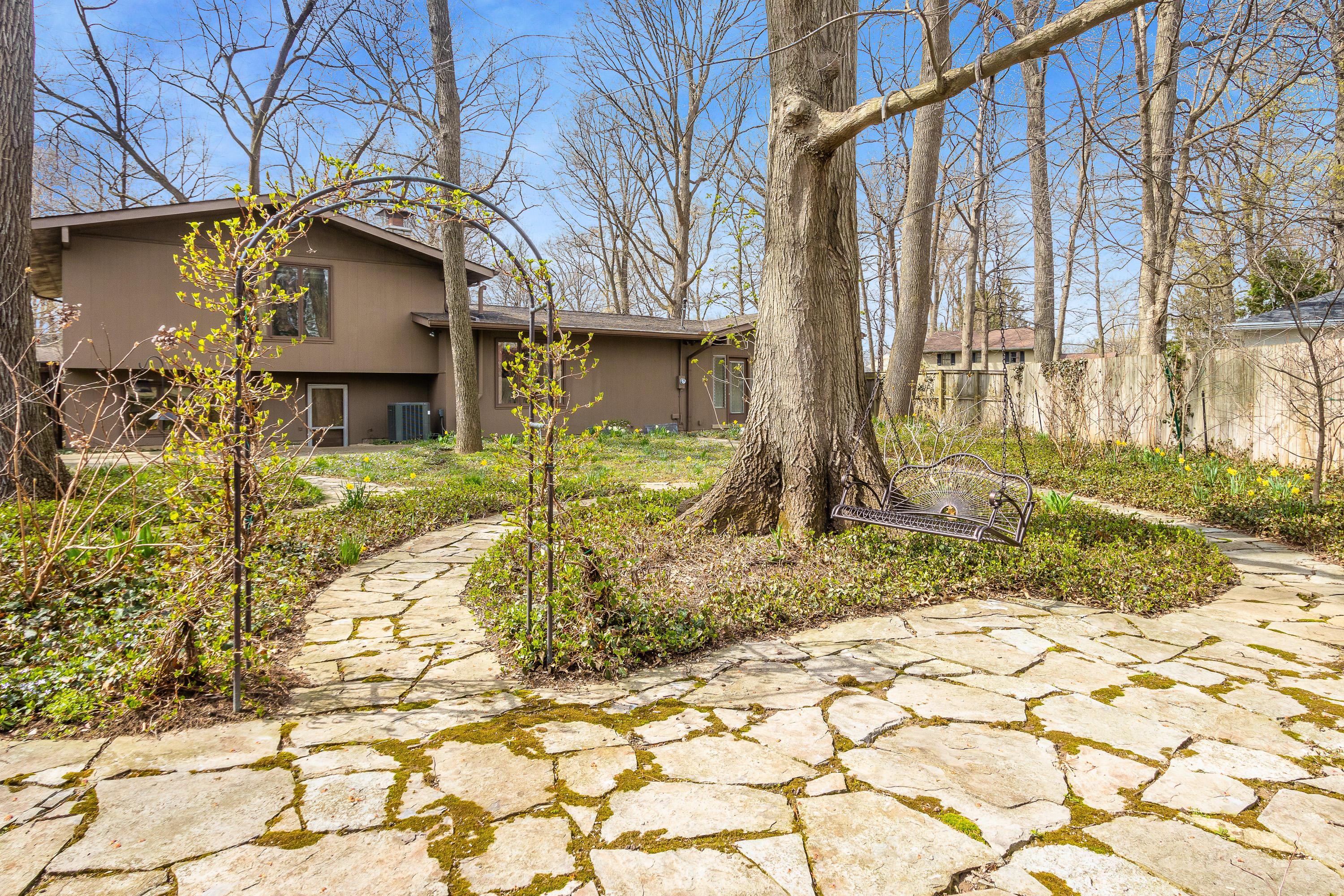 4436 Castleton Road West Columbus, OH 43220 - Photo 27 of 27 Gallery Image 27