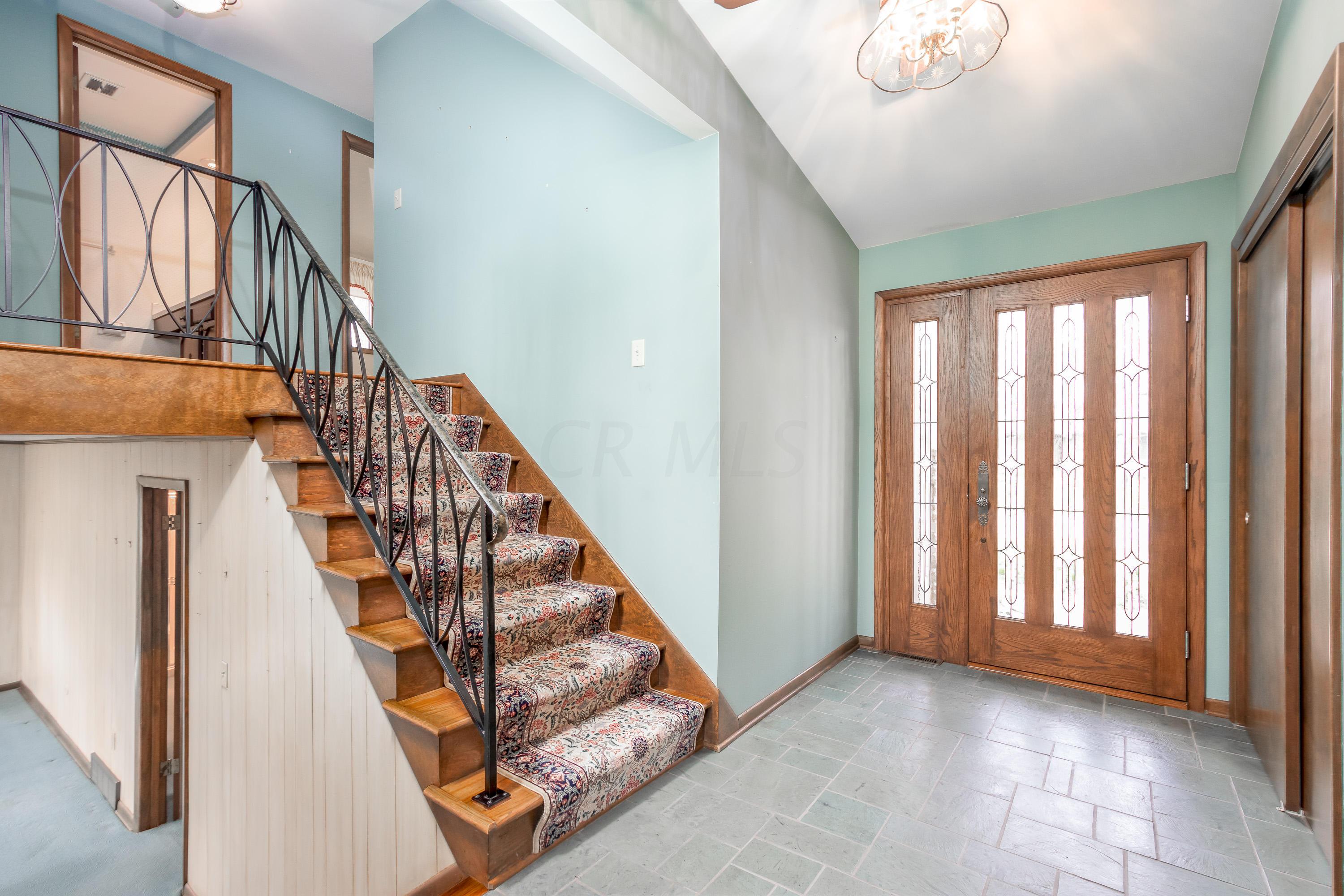 4436 Castleton Road West Columbus, OH 43220 - Photo 5 of 27 Gallery Image 5