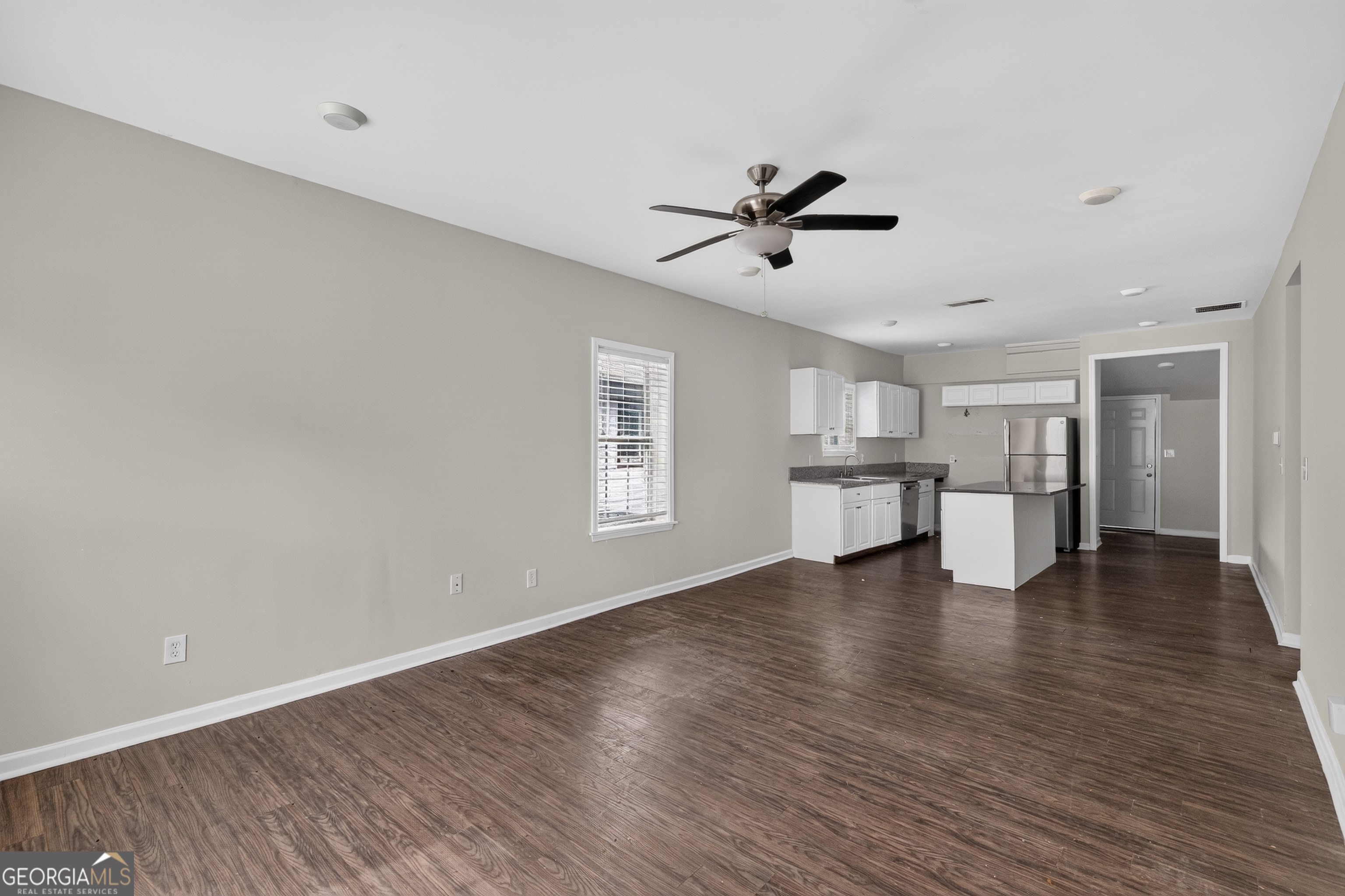 1596 Jonesboro Road Southeast Atlanta, GA 30315 - Photo 5 of 23 Gallery Image 5