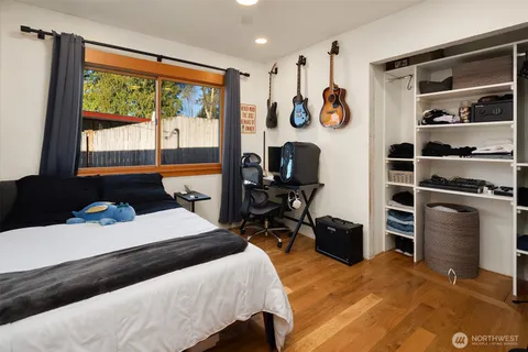 $1,585,000 | 14625 Southeast 14th Street, Bellevue, WA 98007