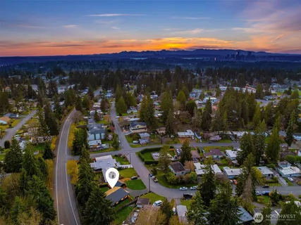 $1,585,000 | 14625 Southeast 14th Street, Bellevue, WA 98007