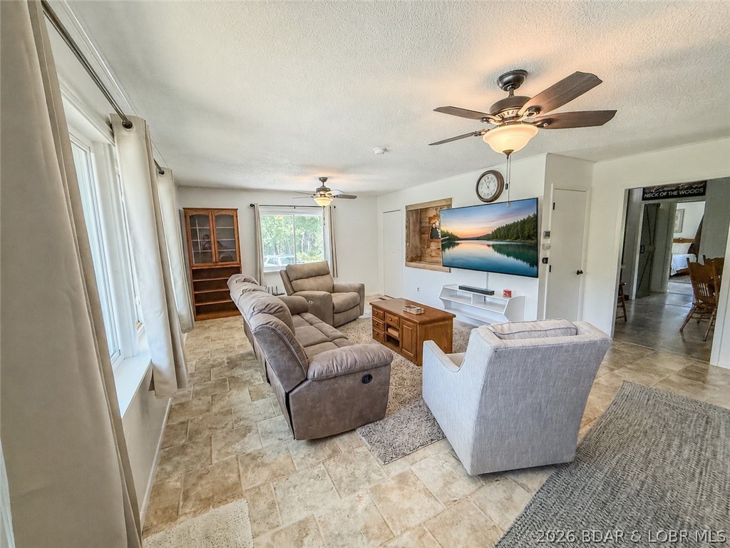 154 Cup Tree Road Gravois Mills, MO 65037 - Photo 6 of 59