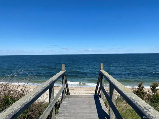 $1,100,000 | 65 Greenway West, Orient, NY 11957