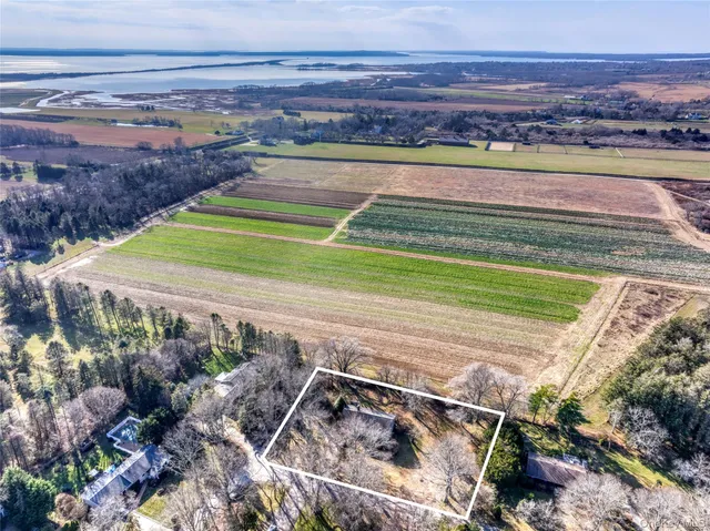 $1,100,000 | 65 Greenway West, Orient, NY 11957