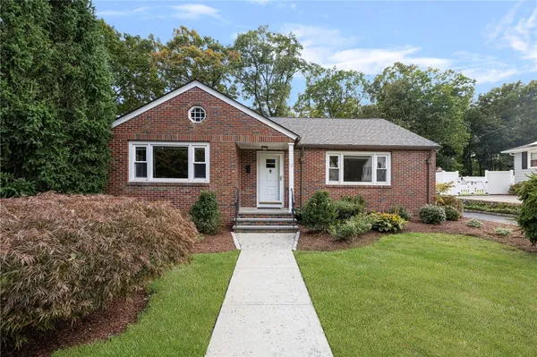 $599,000 | 12 Bowen Street, Johnston, RI 02919