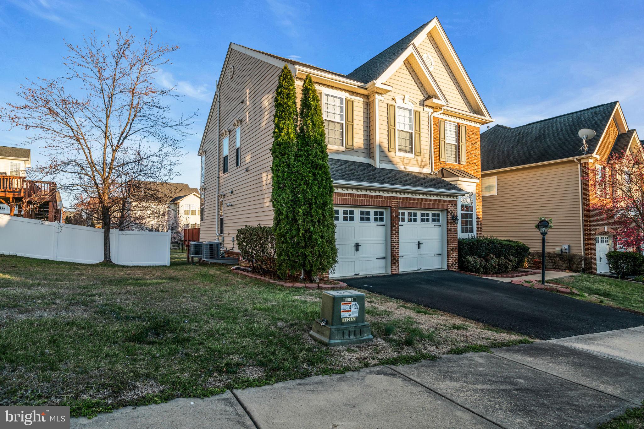 16379 Rusty Rudder Drive Woodbridge, VA 22191 - Photo 3 of 54