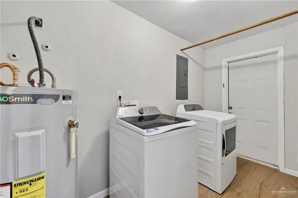 $1,425 | 2113 Gull Avenue, McAllen, TX 78504