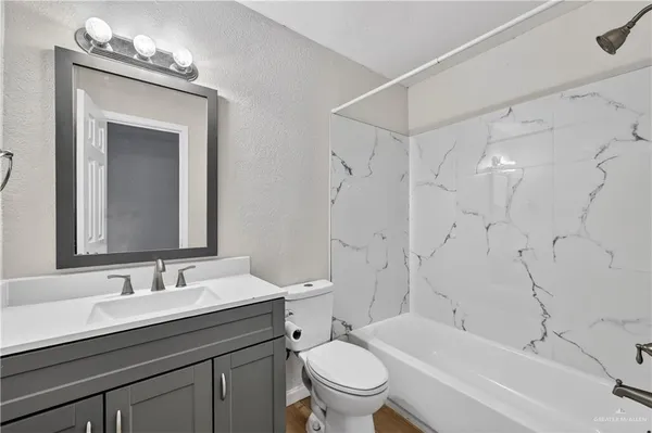 $1,425 | 2113 Gull Avenue, McAllen, TX 78504