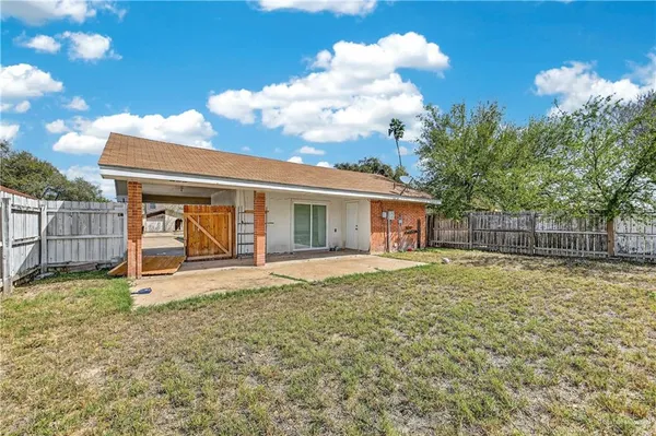 $1,425 | 2113 Gull Avenue, McAllen, TX 78504