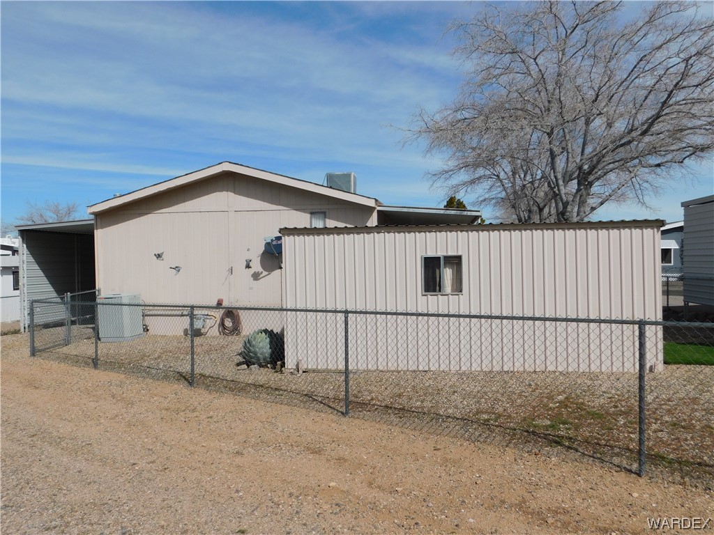 3003 Hualapai Mountain Road, Unit 55 Kingman, AZ 86401 - Photo 11 of 38 a view of a garage