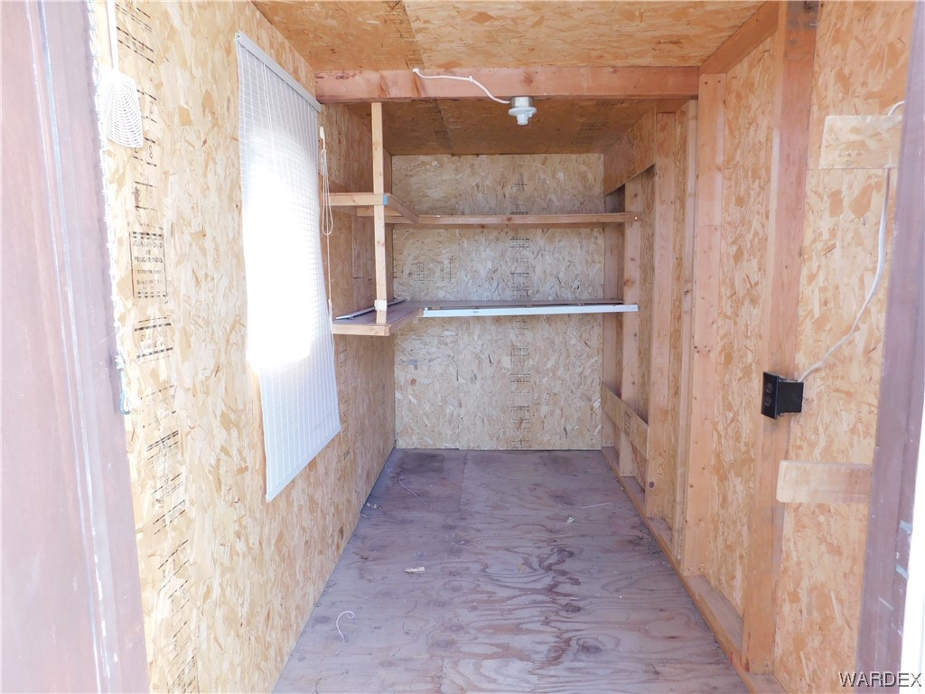 3003 Hualapai Mountain Road, Unit 55 Kingman, AZ 86401 - Photo 19 of 38 a view of a hallway