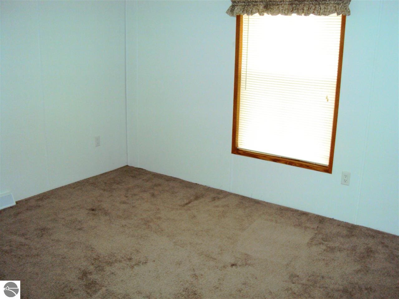1806 North Alger Road Alma, MI 48801 - Photo 16 of 21 1792673-15.JPG