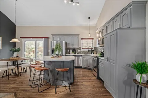 $515,000 | 4420 Grove Street, Shawnee, KS 66226