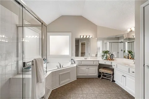 $515,000 | 4420 Grove Street, Shawnee, KS 66226