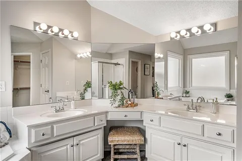 $515,000 | 4420 Grove Street, Shawnee, KS 66226