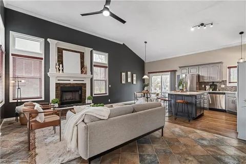 $515,000 | 4420 Grove Street, Shawnee, KS 66226