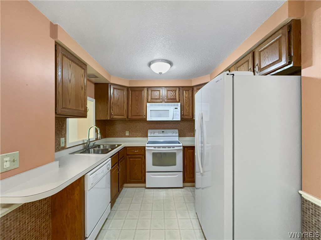 640 Youngs Road, Unit A Amherst, NY 14221 - Photo 13 of 34