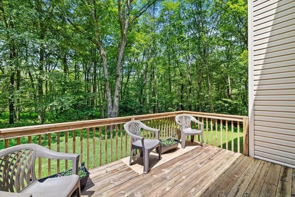 $424,900 | 191 Cedar Lane, Canadensis, PA 18325