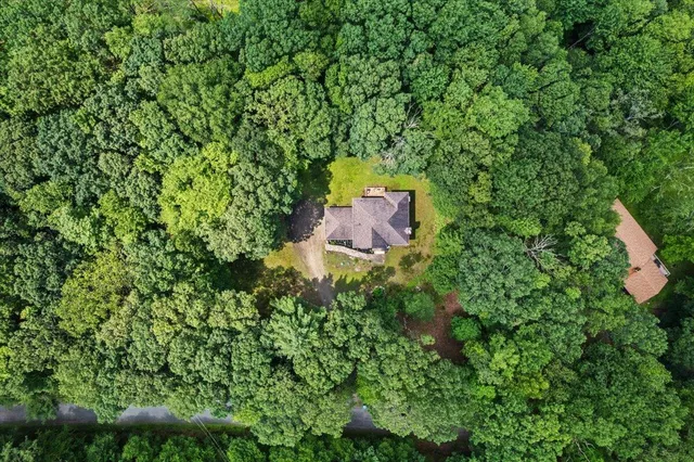 $424,900 | 191 Cedar Lane, Canadensis, PA 18325