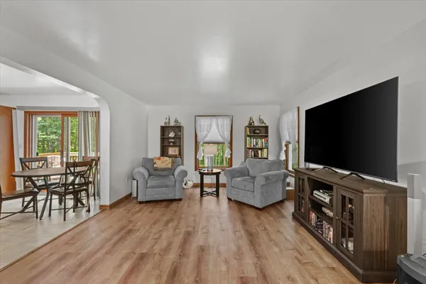 $424,900 | 191 Cedar Lane, Canadensis, PA 18325