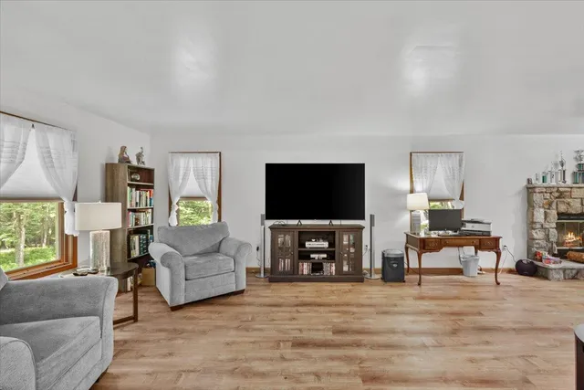 $424,900 | 191 Cedar Lane, Canadensis, PA 18325