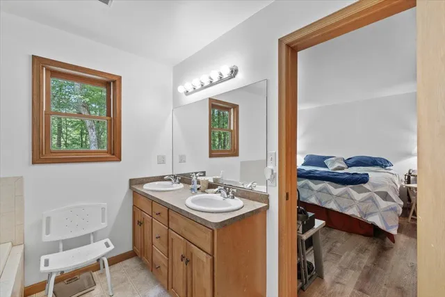 $424,900 | 191 Cedar Lane, Canadensis, PA 18325