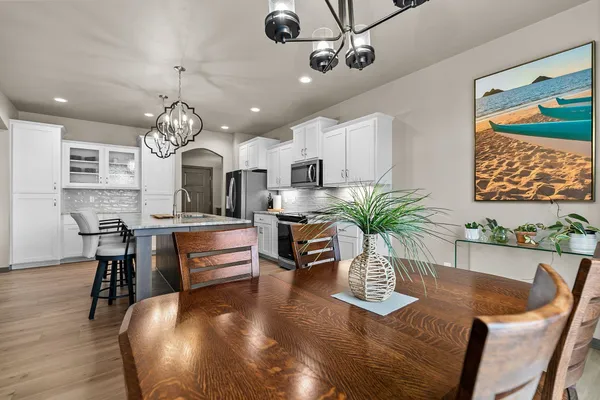 $575,000 | 2934 East Turquoise Lane, Appleton, WI 54913