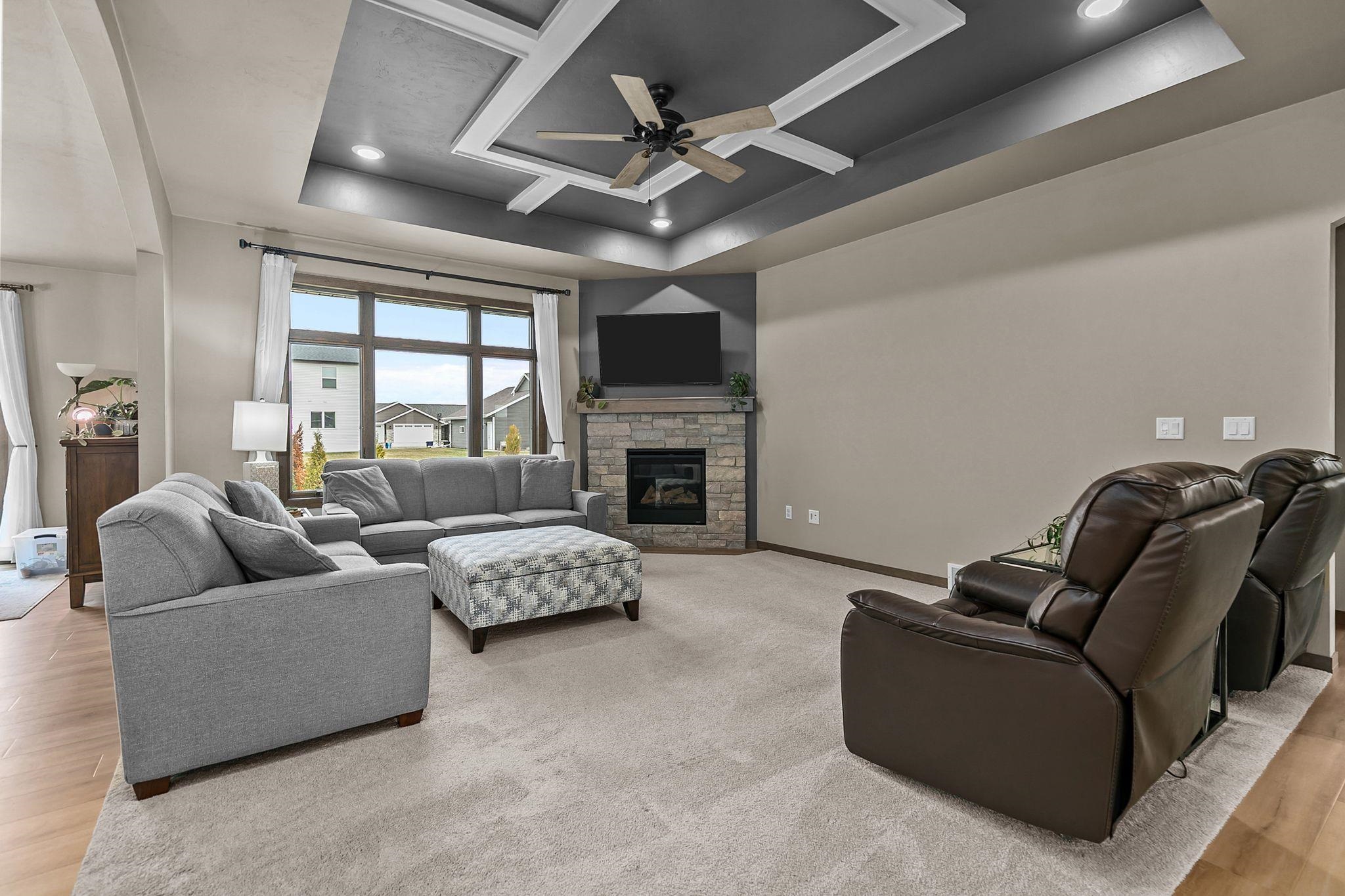 2934 East Turquoise Lane Appleton, WI 54913 - Photo 3 of 37