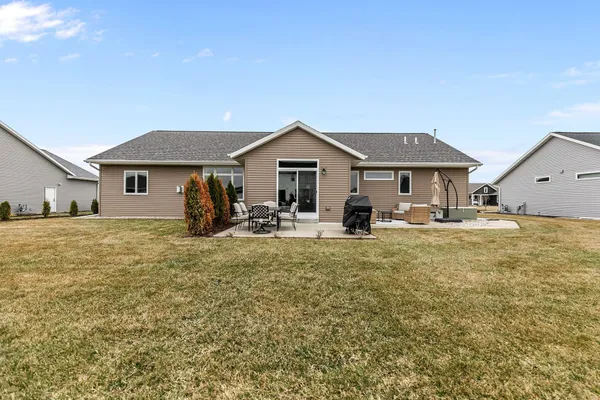 $575,000 | 2934 East Turquoise Lane, Appleton, WI 54913