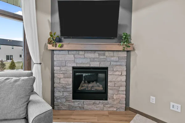 $575,000 | 2934 East Turquoise Lane, Appleton, WI 54913