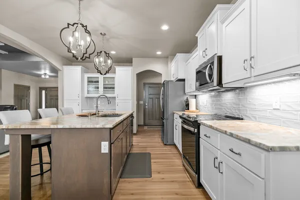 $575,000 | 2934 East Turquoise Lane, Appleton, WI 54913