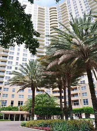 $3,100 | 19501 West Country Club Drive, Unit 210, Aventura, FL 33180