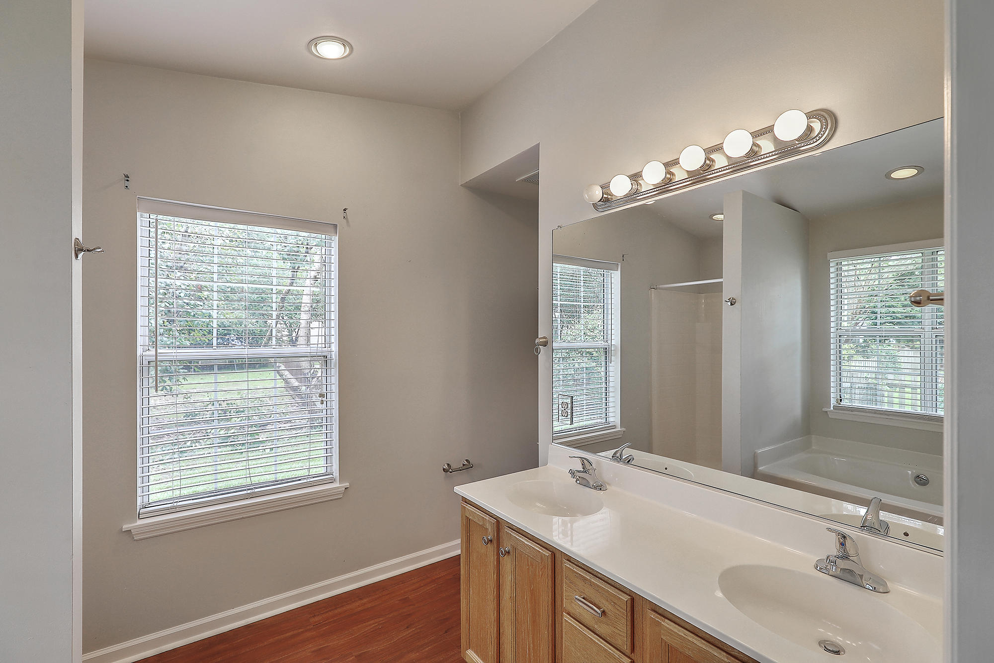 557 Pritchards Point Drive Mount Pleasant, SC 29464 - Photo 21 of 26 Master Bath