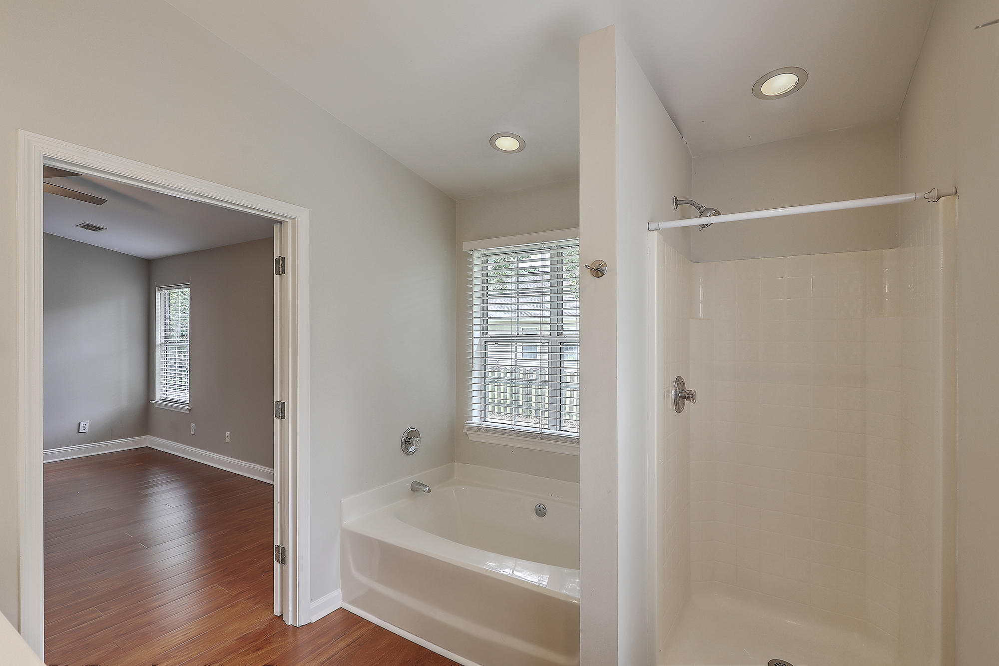 557 Pritchards Point Drive Mount Pleasant, SC 29464 - Photo 22 of 26 Master Bath
