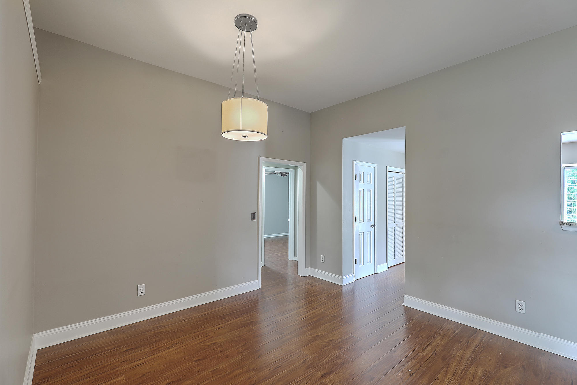 557 Pritchards Point Drive Mount Pleasant, SC 29464 - Photo 8 of 26 Dining Area