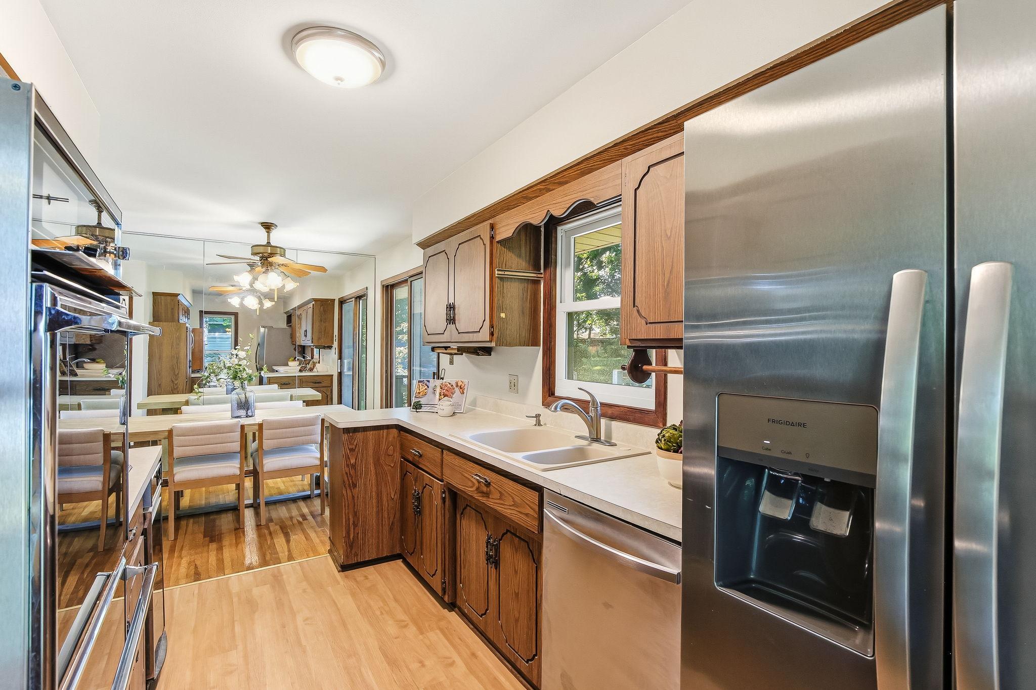 6481 Rath Drive St. Paul, MN 55125 - Photo 8 of 30