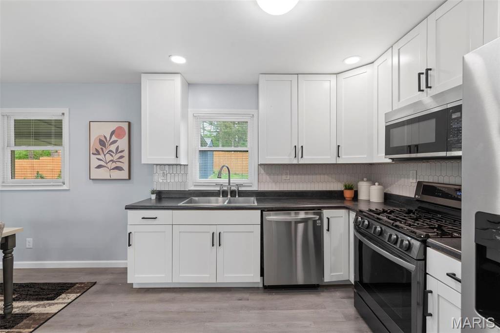 449 Hillcrest Boulevard Ballwin, MO 63021 - Photo 12 of 31