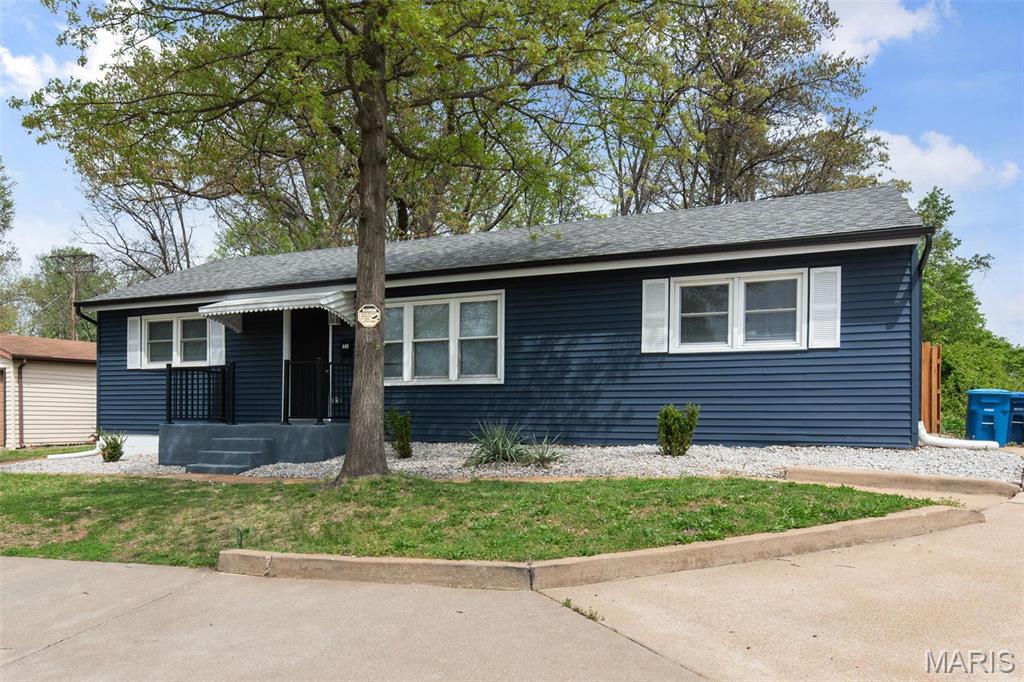 449 Hillcrest Boulevard Ballwin, MO 63021 - Photo 2 of 31