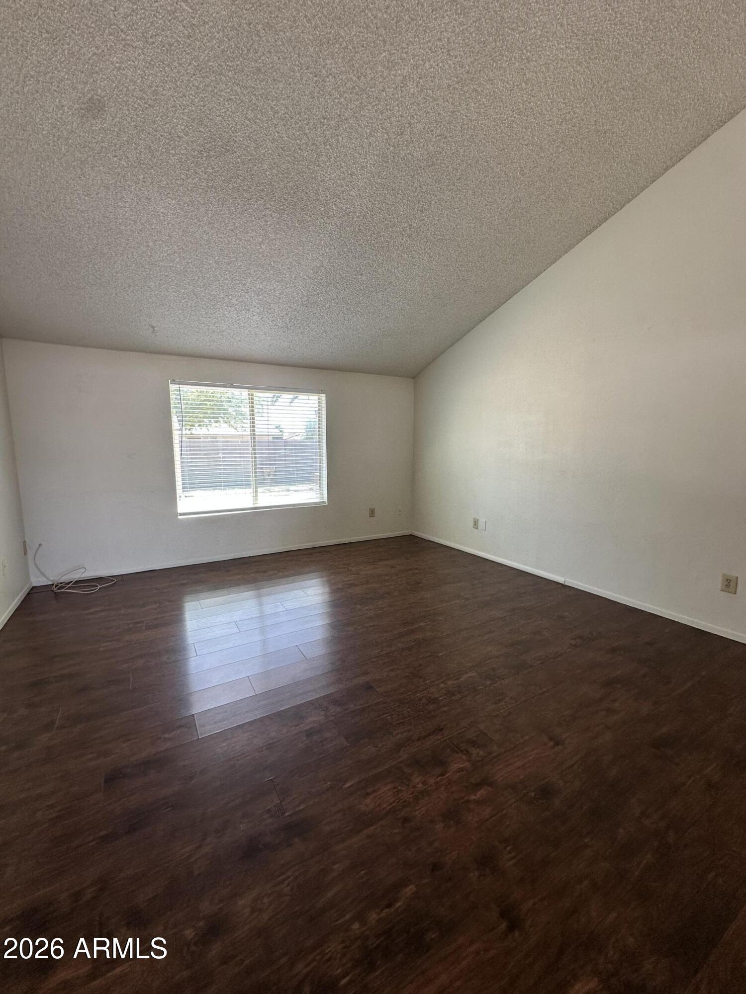 5653 West Hatcher Road Glendale, AZ 85302 - Photo 7 of 18 IMG_2635