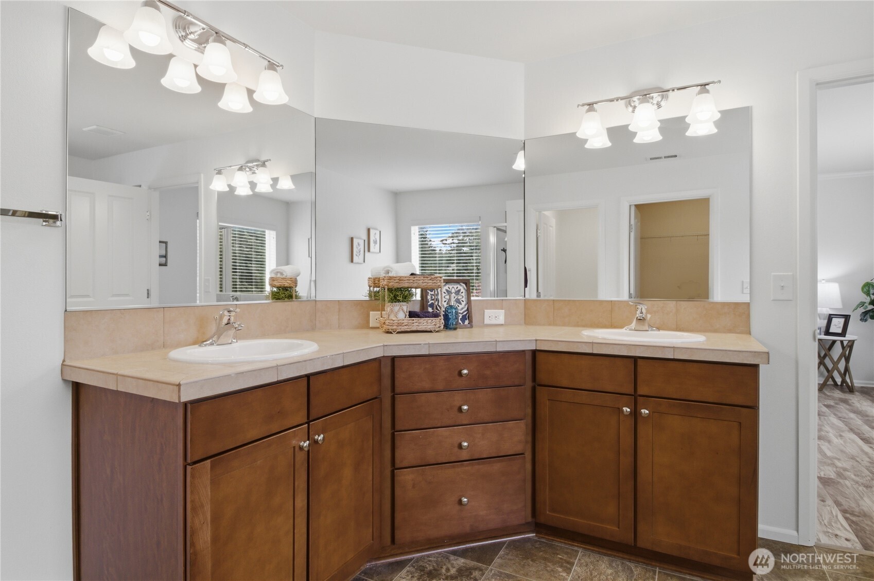 3029 Eagle Loop Northeast Lacey, WA 98516 - Photo 27 of 40