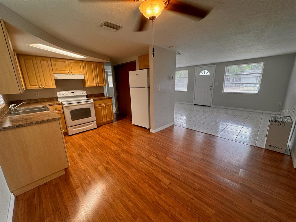 10731 Premier Avenue Port Richey, FL 34668 - Photo 5 of 19